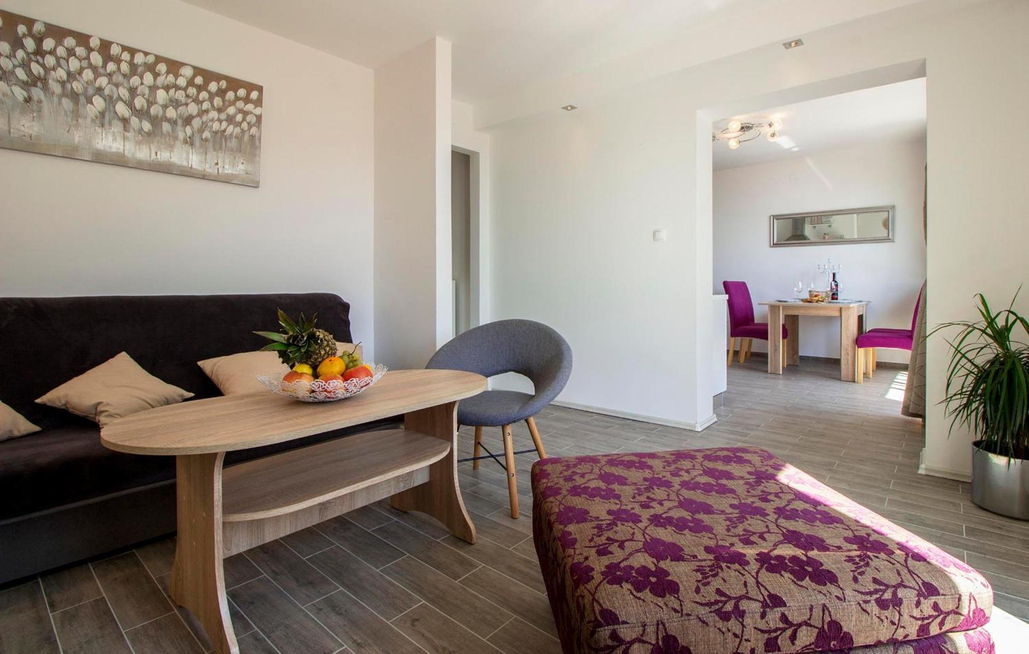 Hill Apartment With Private Pool Kucine Bagian luar foto
