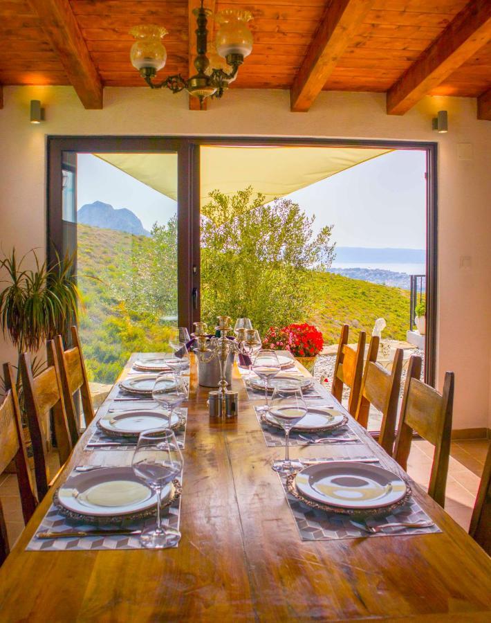 Hill Apartment With Private Pool Kucine Bagian luar foto